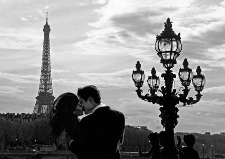 A Kiss in Paris by Julian Lauren art print